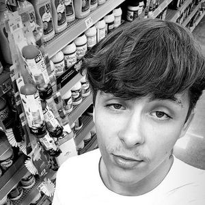 Meet your Posher, Jâÿ